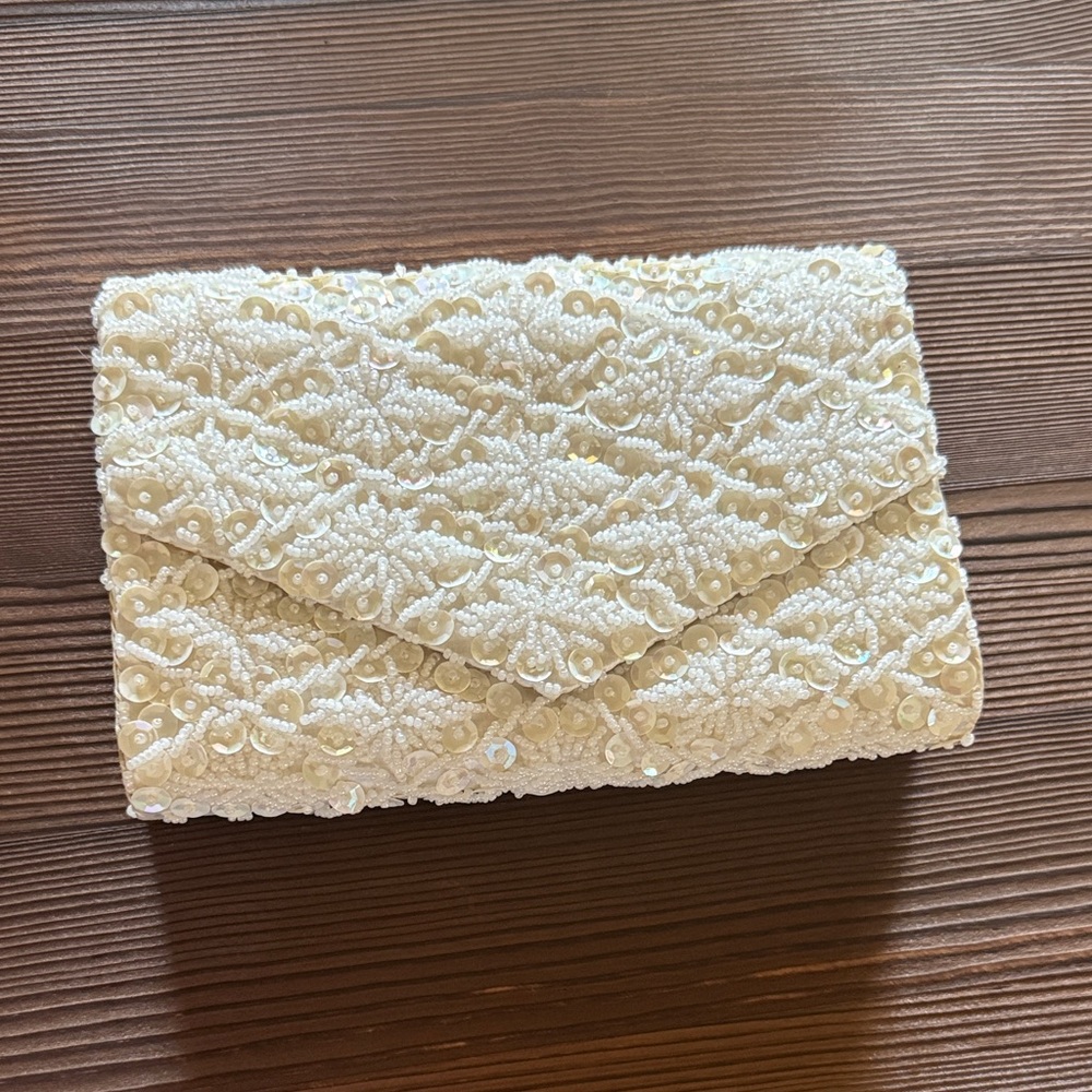 Vintage Elegant Cream Clutch